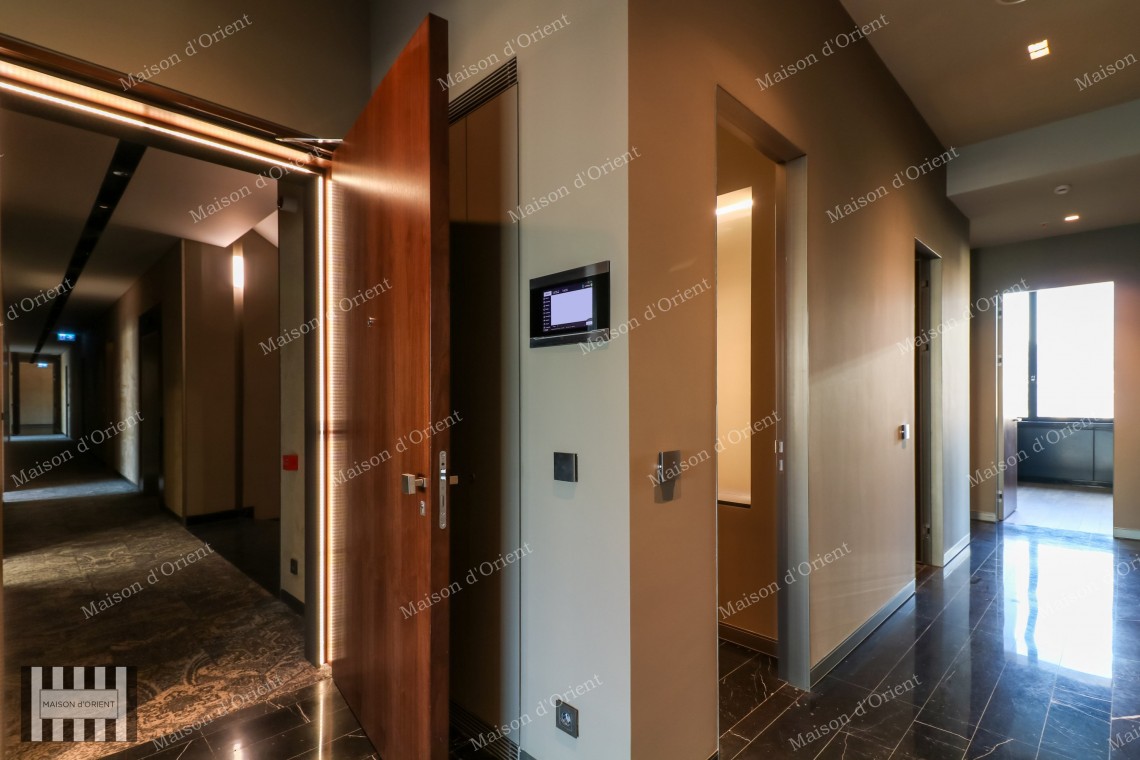 High Ceiling 2+1 Residence with City View for Sale in Nisantasi