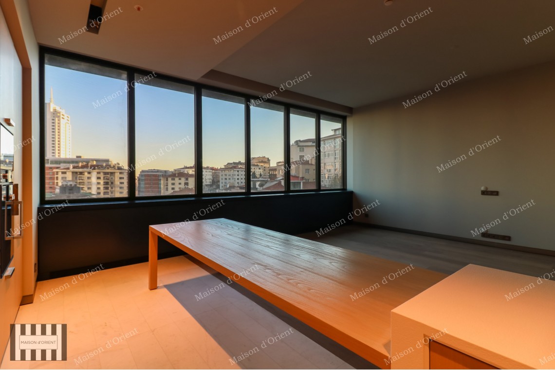 High Ceiling 2+1 Residence with City View for Sale in Nisantasi