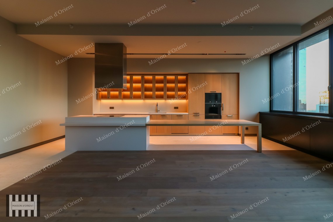 High Ceiling 2+1 Residence with City View for Sale in Nisantasi
