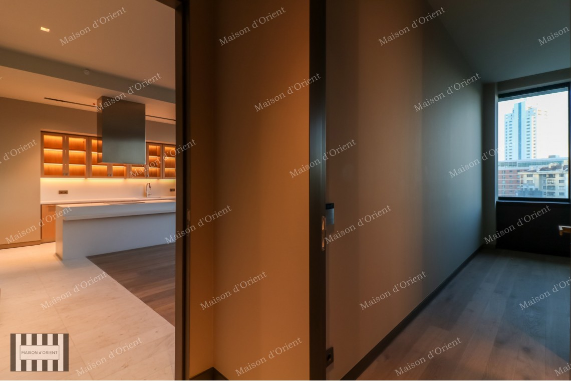 High Ceiling 2+1 Residence with City View for Sale in Nisantasi