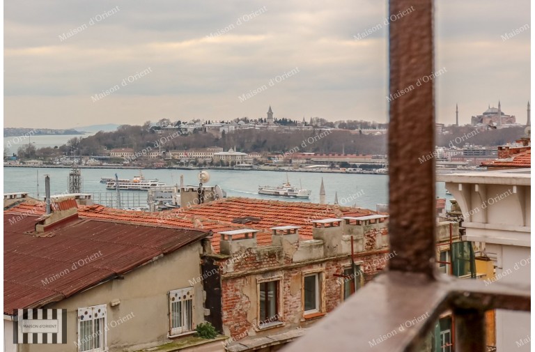 Flat with Bosphorus View for Sale in Galata