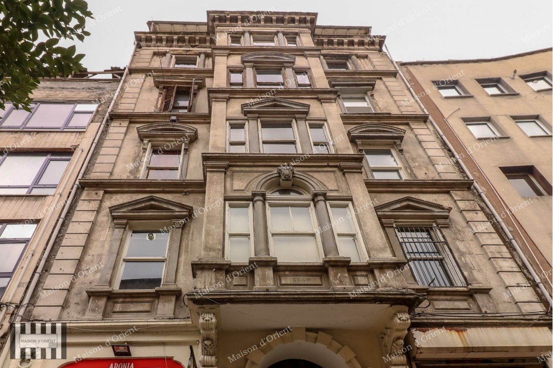 Flat with Bosphorus View for Sale in Galata