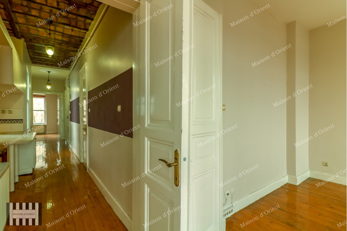 Flat with Bosphorus View for Sale in Galata
