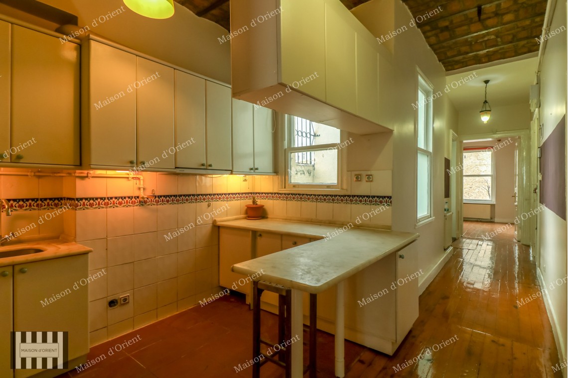 Flat with Bosphorus View for Sale in Galata