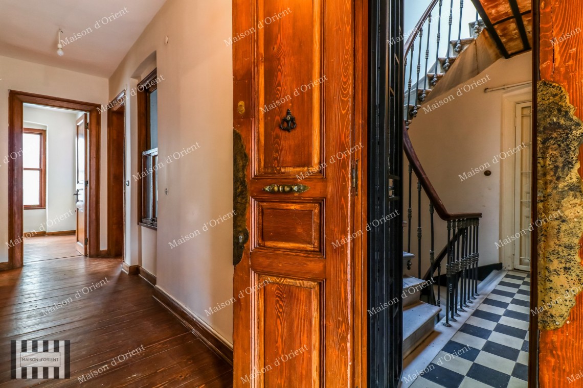 2+1 Flat for Rent in Historical Building