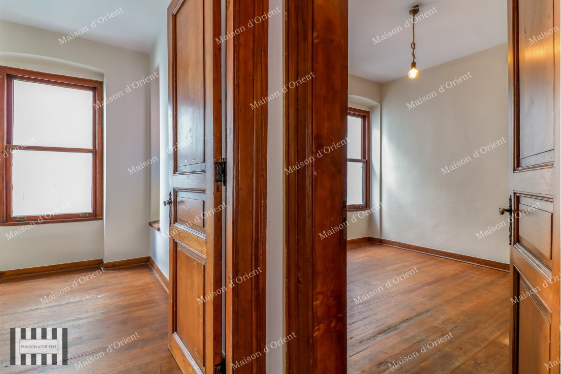 2+1 Flat for Rent in Historical Building