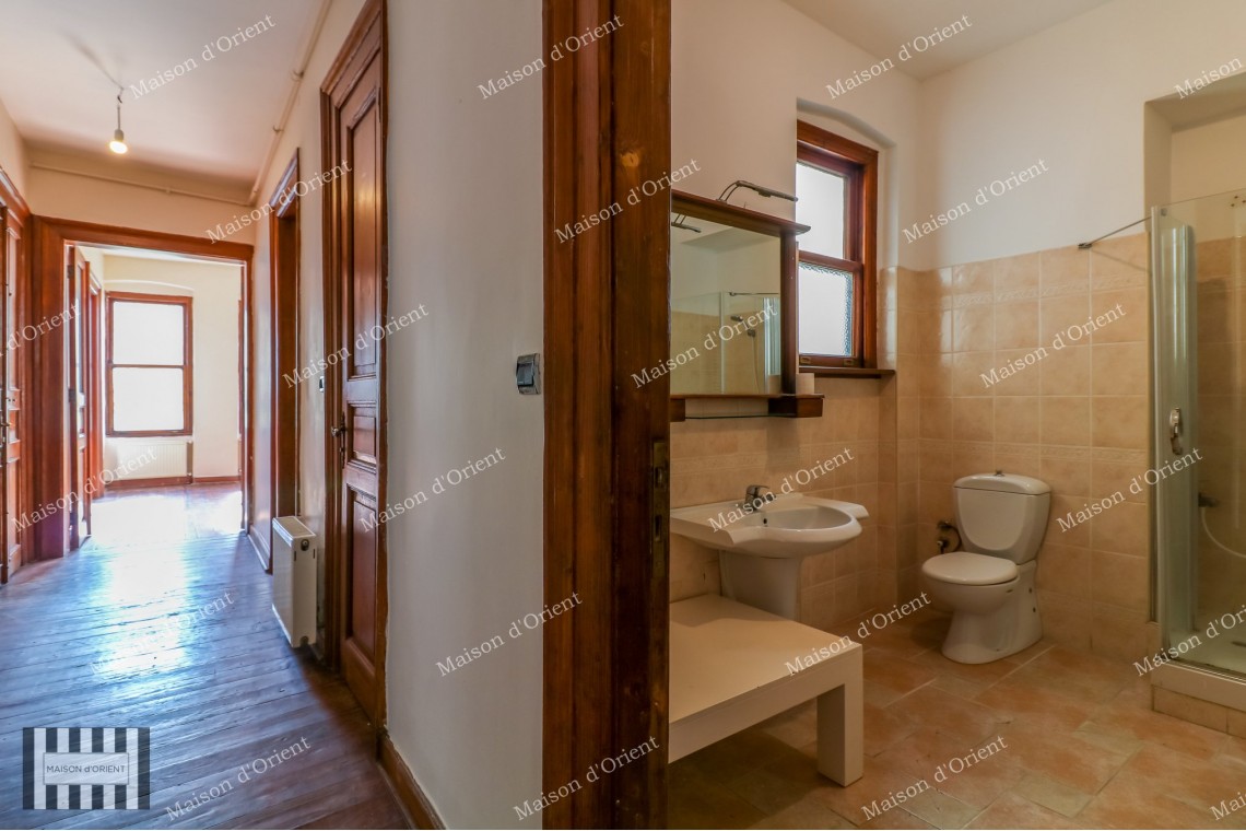 2+1 Flat for Rent in Historical Building