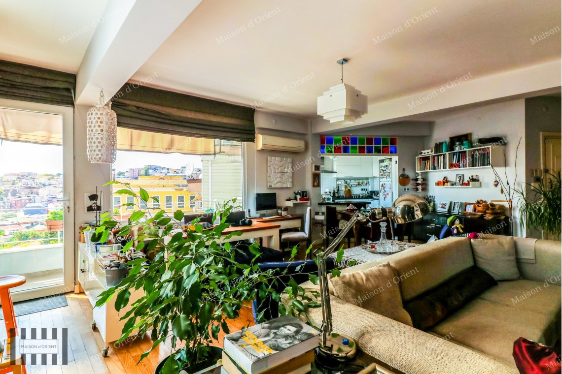 Renovated 135sqm Flat with View for Sale in Cihangir