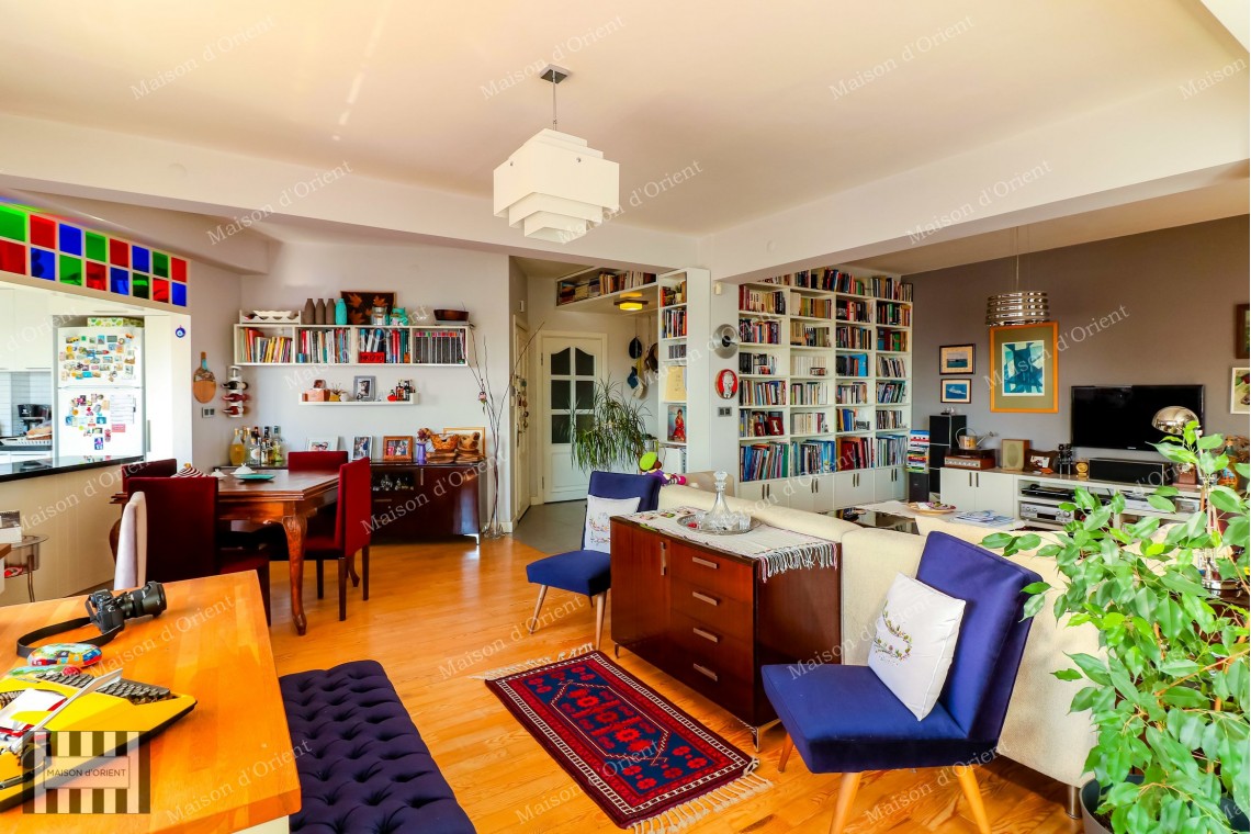 Renovated 135sqm Flat with View for Sale in Cihangir