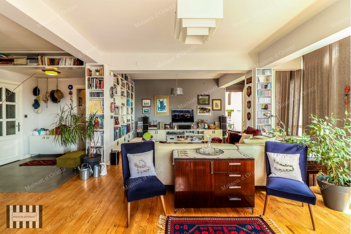 Renovated 135sqm Flat with View for Sale in Cihangir