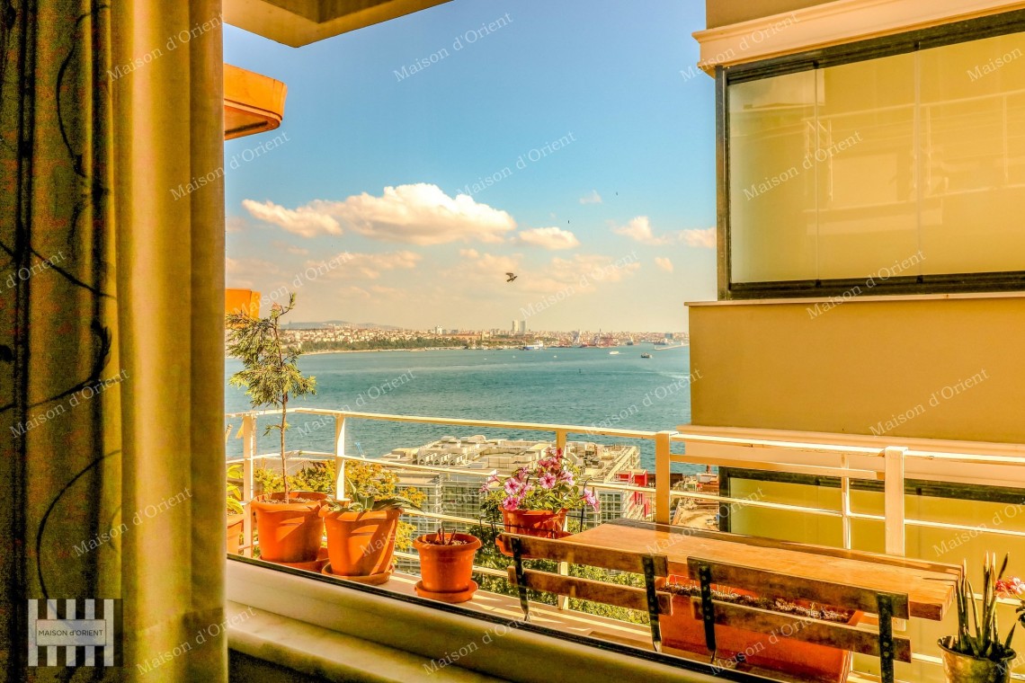 Renovated 135sqm Flat with View for Sale in Cihangir