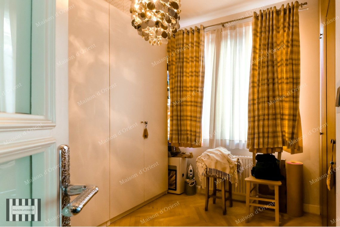 Renovated 135sqm Flat with View for Sale in Cihangir