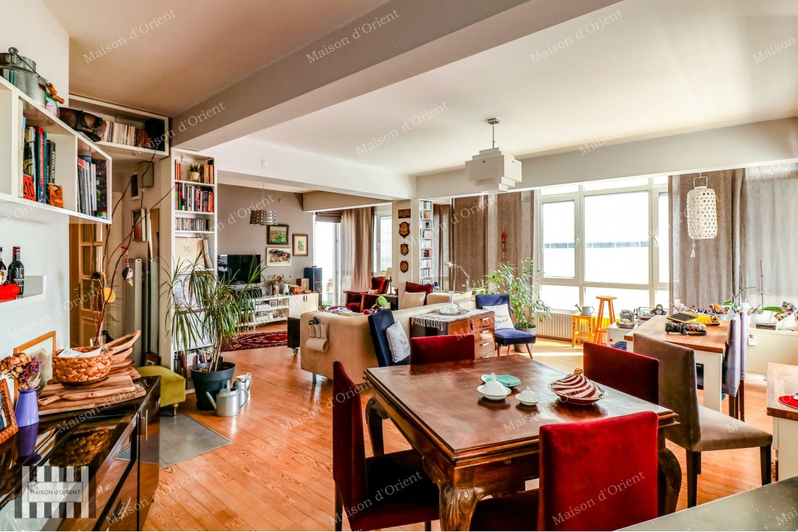 Renovated 135sqm Flat with View for Sale in Cihangir