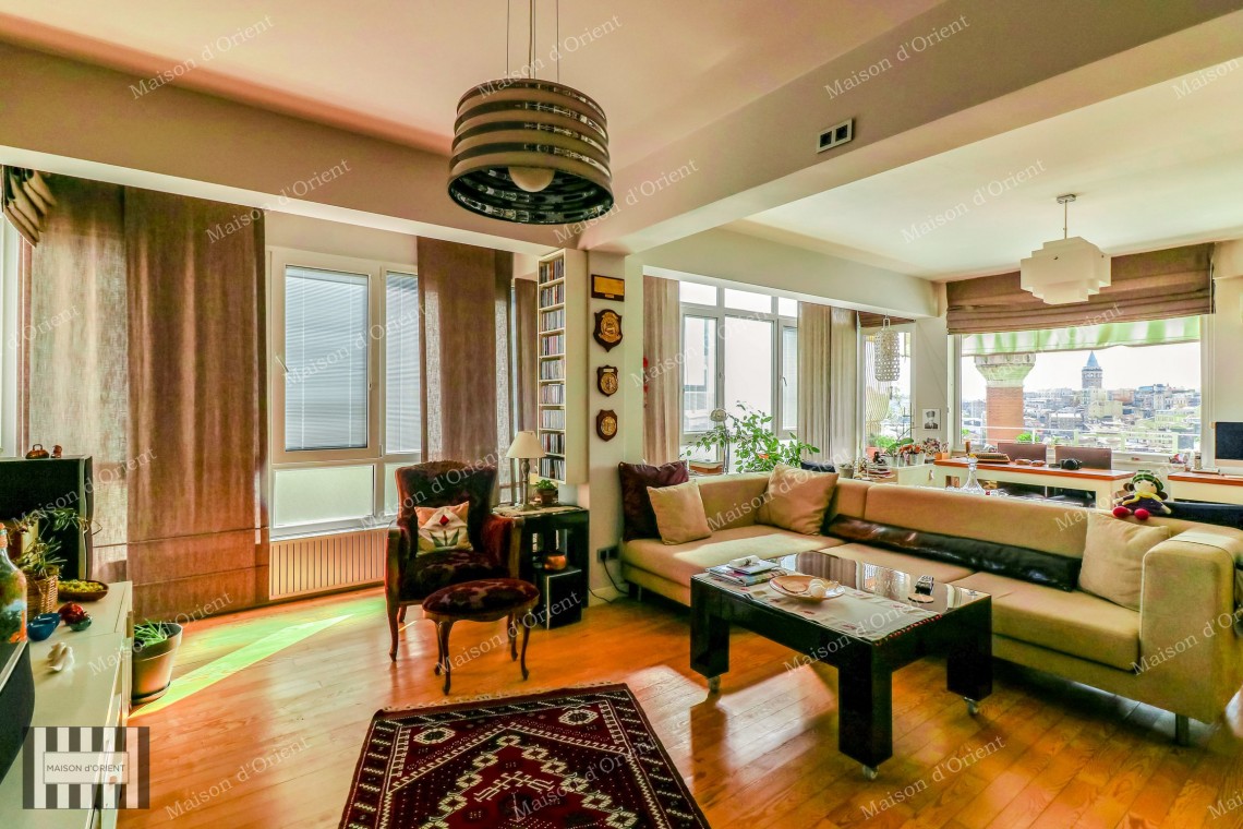 Renovated 135sqm Flat with View for Sale in Cihangir