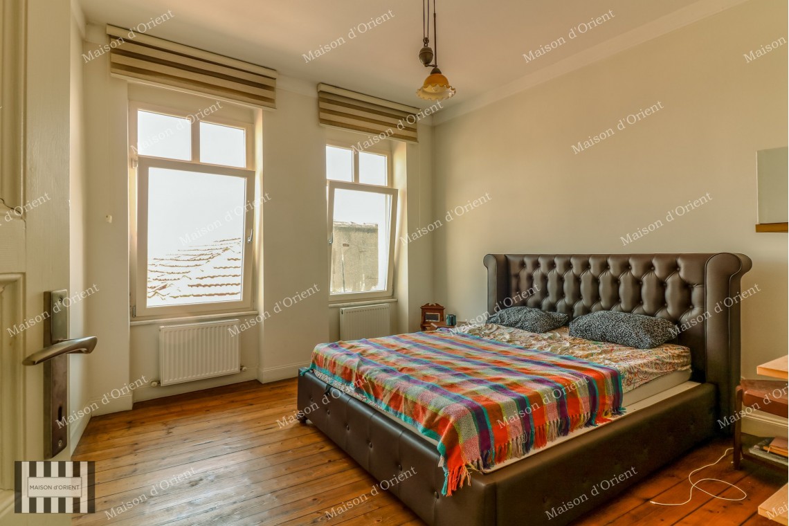 Renovated Sea View Flat for Rent in Galata