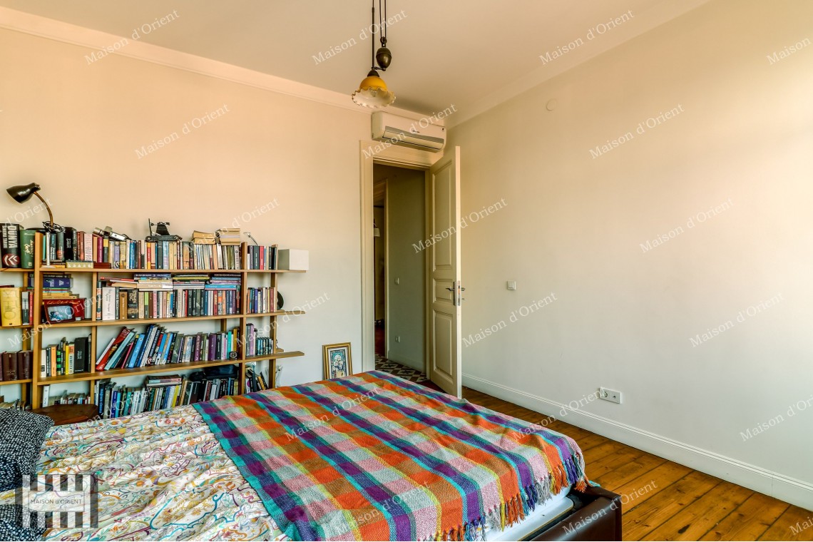 Renovated Sea View Flat for Rent in Galata