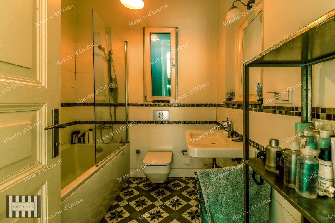 Renovated Sea View Flat for Rent in Galata