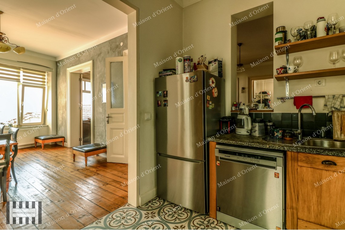 Renovated Sea View Flat for Rent in Galata