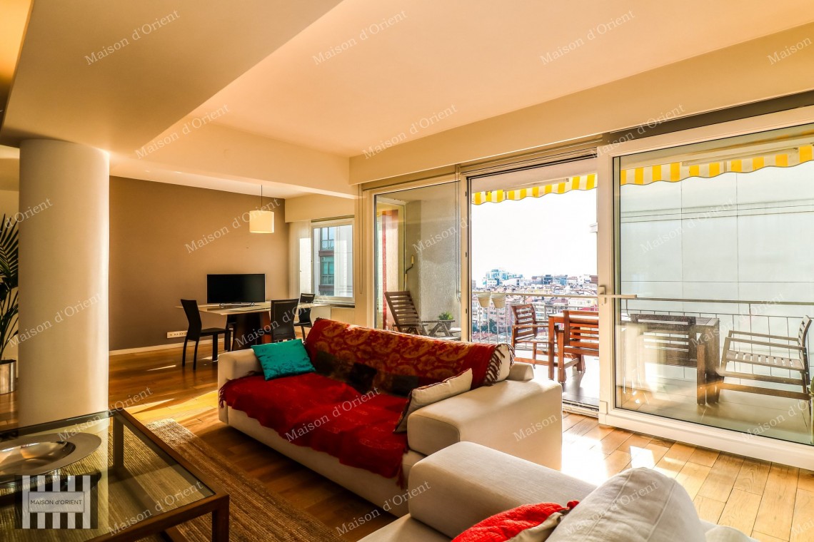 Fully Renovated 3+1 Flat with View for Sale in Teşvikiye
