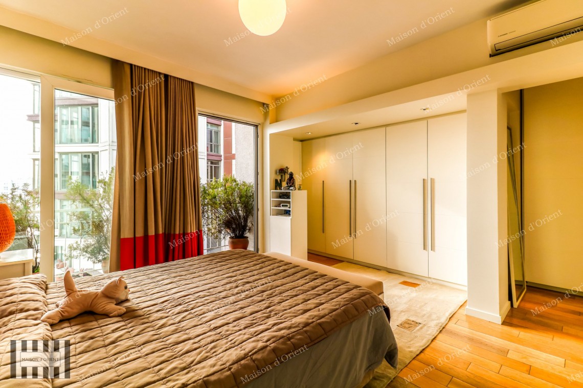 Fully Renovated 3+1 Flat with View for Sale in Teşvikiye