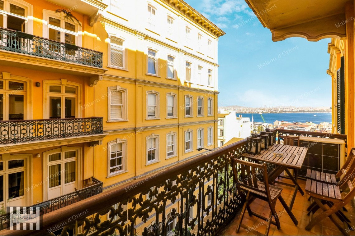 2+1 Rental Flat with Bosphorus View in Dogan Apartment