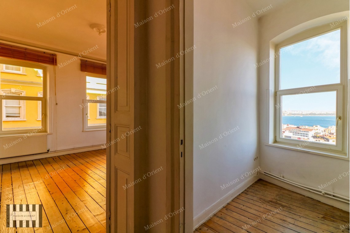 2+1 Rental Flat with Bosphorus View in Dogan Apartment