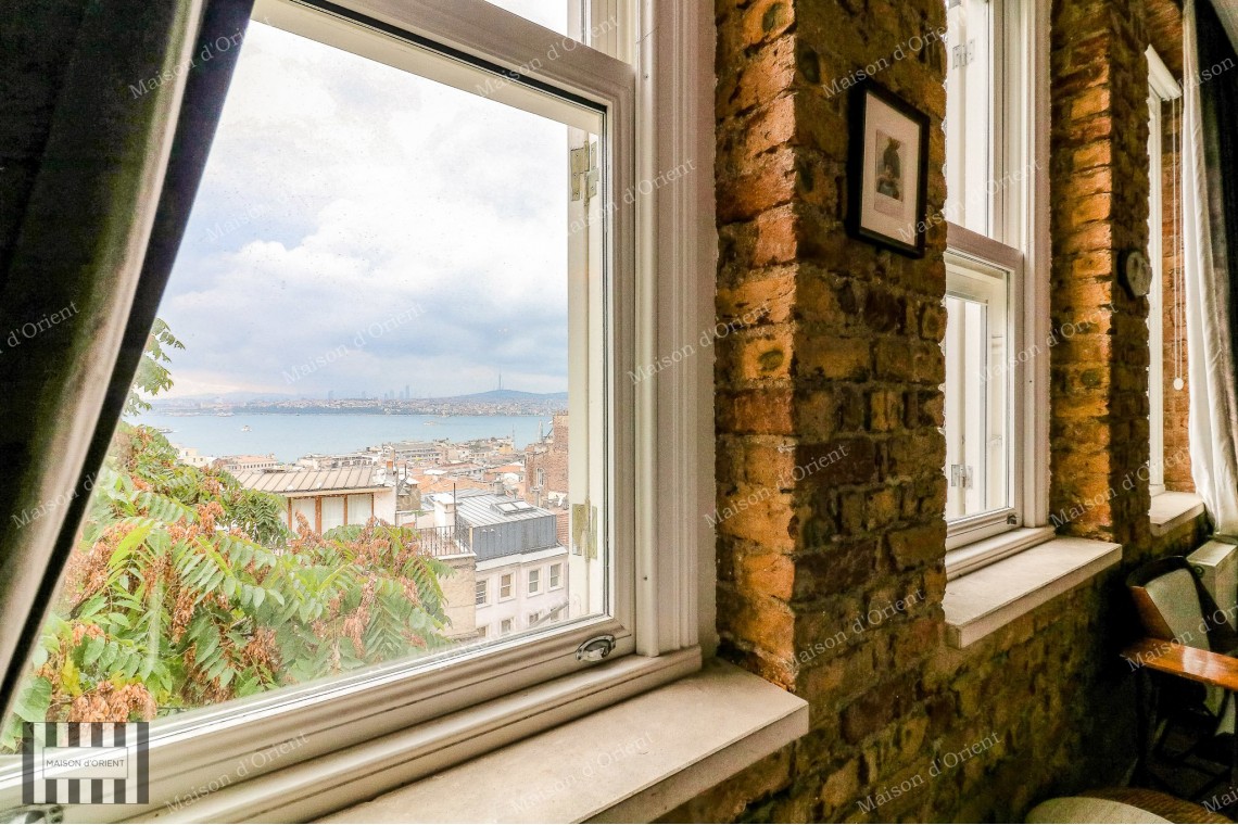 Triplex for Rent with Private Terrace in Galata