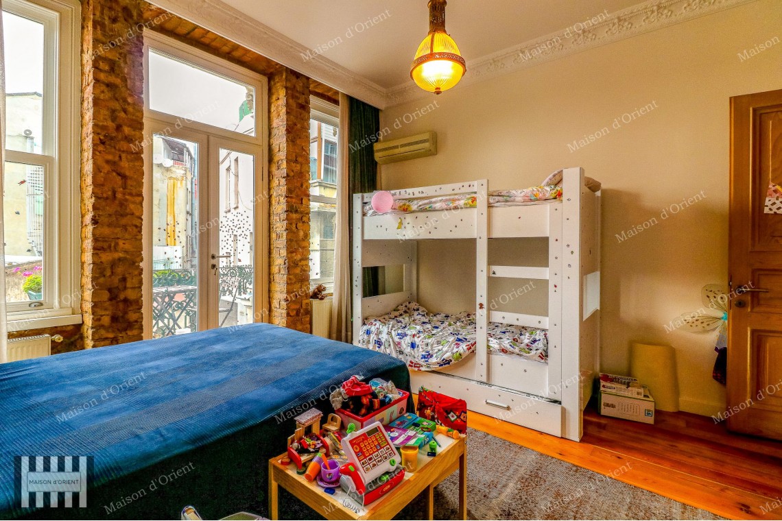 Triplex for Rent with Private Terrace in Galata