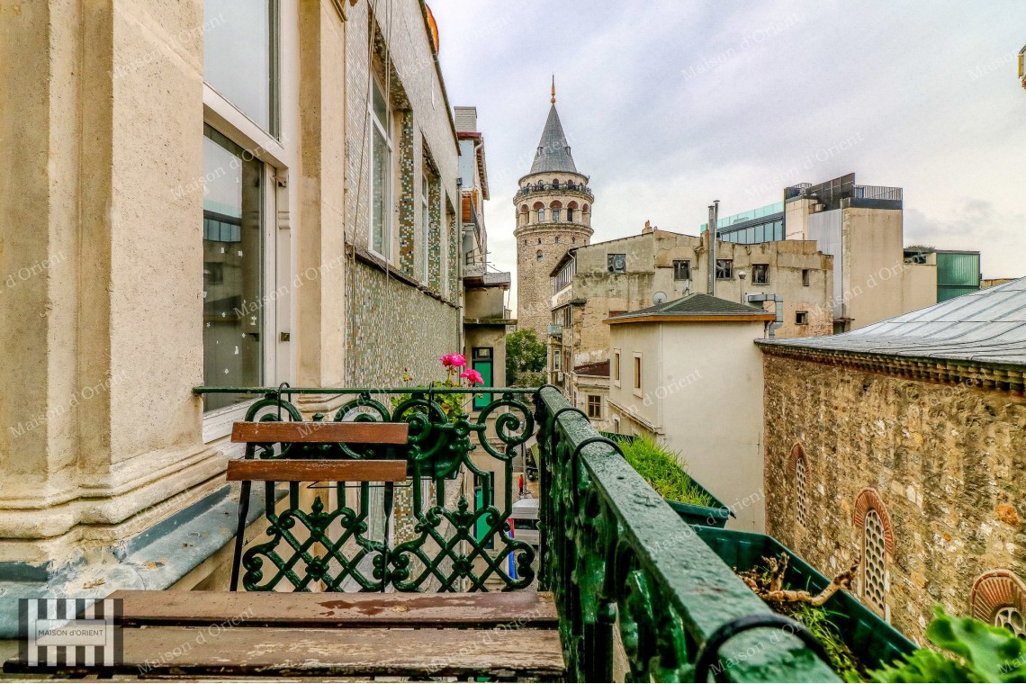 Triplex for Rent with Private Terrace in Galata