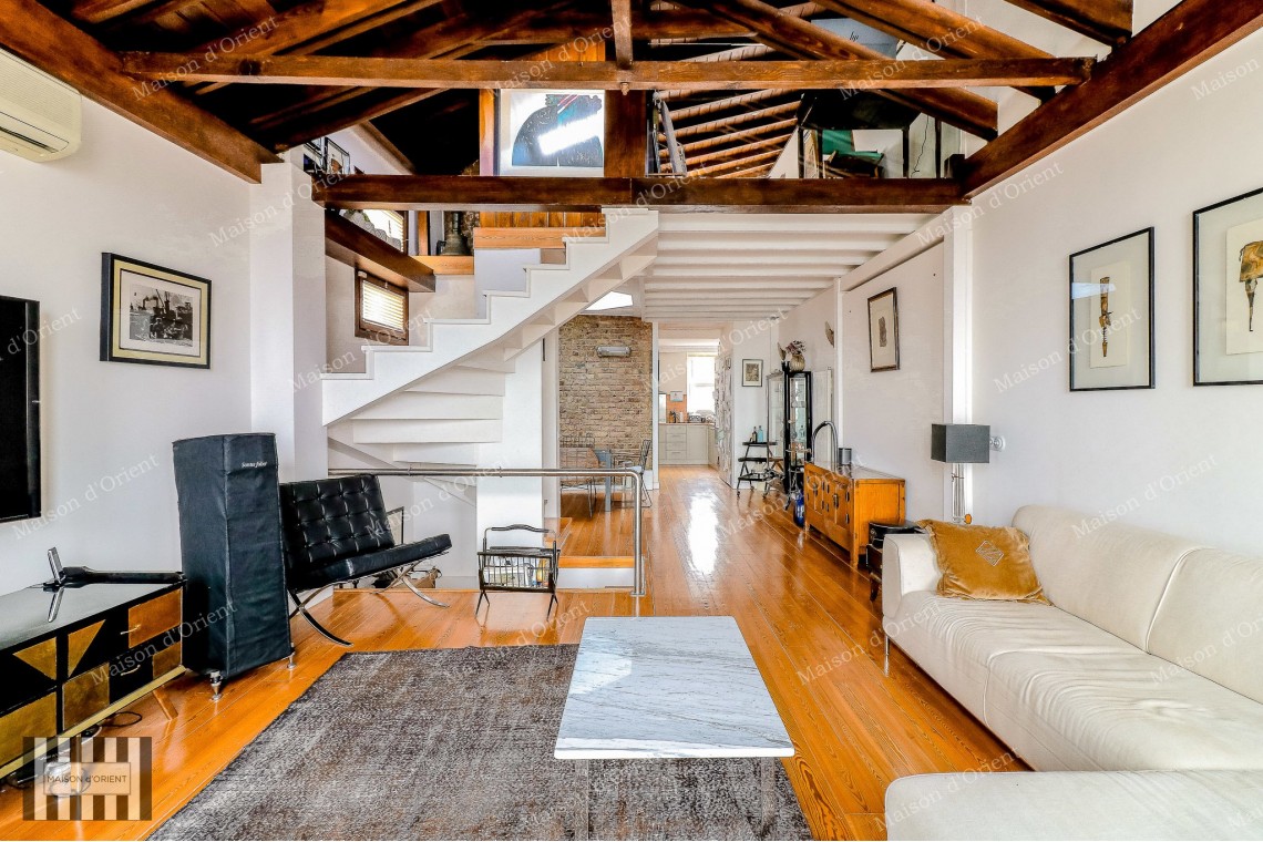 Triplex for Rent with Private Terrace in Galata