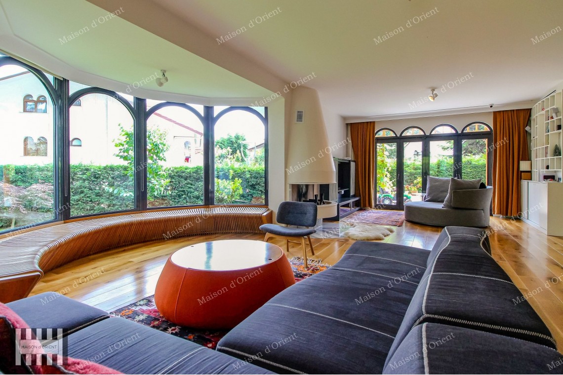 Yeniköy Tahir Paşa Evleri'nde Satılık 400m2 5+2 Tripleks Villa