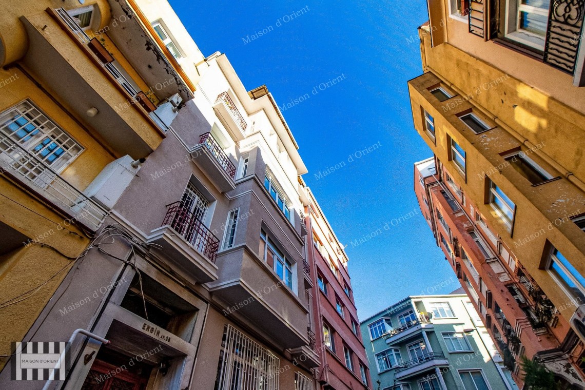 2+1 Apartment for Sale in Historical Building, Cihangir