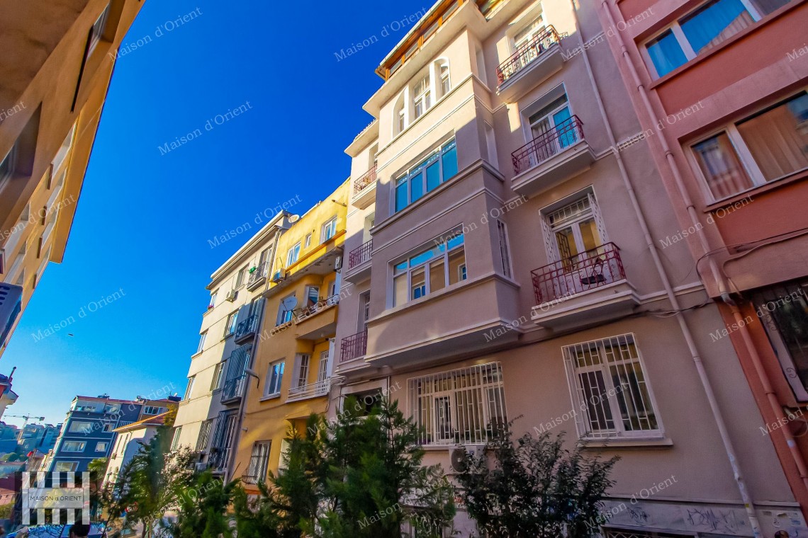 2+1 Apartment for Sale in Historical Building, Cihangir
