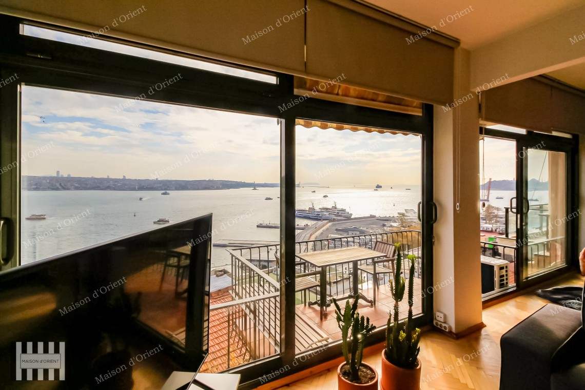3+1 Apartment for Sale with Bosphorus View in Gümüşsuyu 