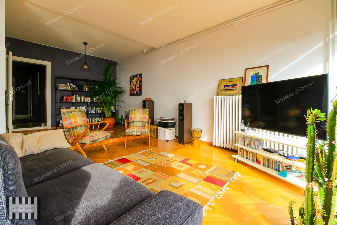 3+1 Apartment for Sale with Bosphorus View in Gümüşsuyu 