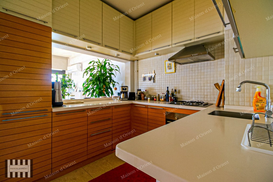 3+1 Apartment for Sale with Bosphorus View in Gümüşsuyu 