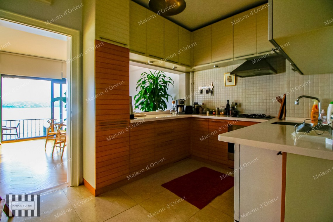 3+1 Apartment for Sale with Bosphorus View in Gümüşsuyu 