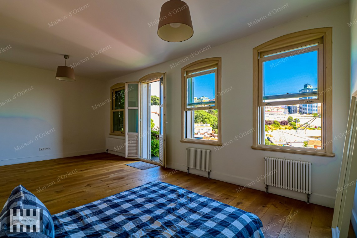 1+1 Furnished Flat for Rent with Golden Horn View in Aynalı Çeşme