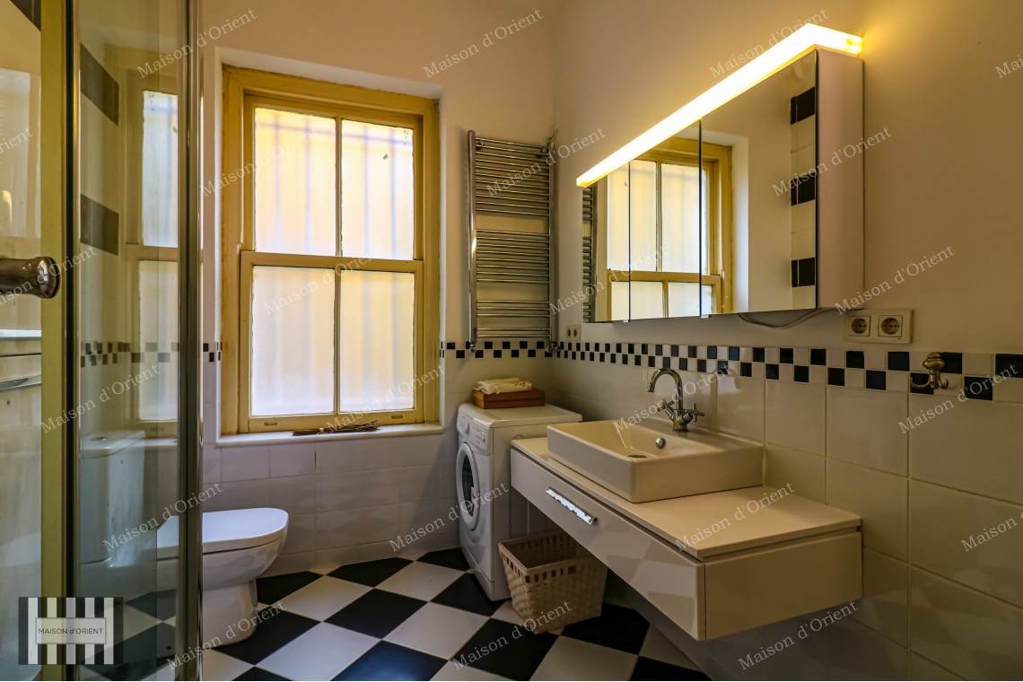 2+1 Furnished Flat for Rent in Galatasaray, Historical Apelyan Building