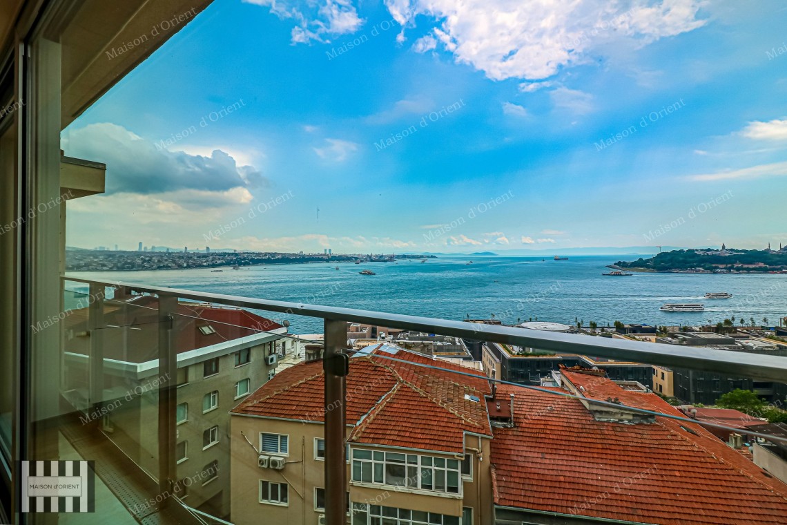 3+1 Apartment with Panoramic Bosphorus View for Rent in Cihangir