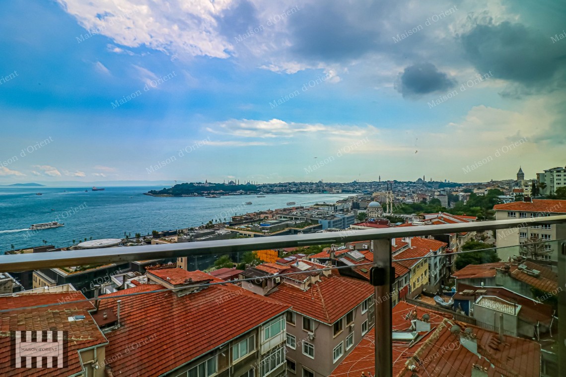3+1 Apartment with Panoramic Bosphorus View for Rent in Cihangir