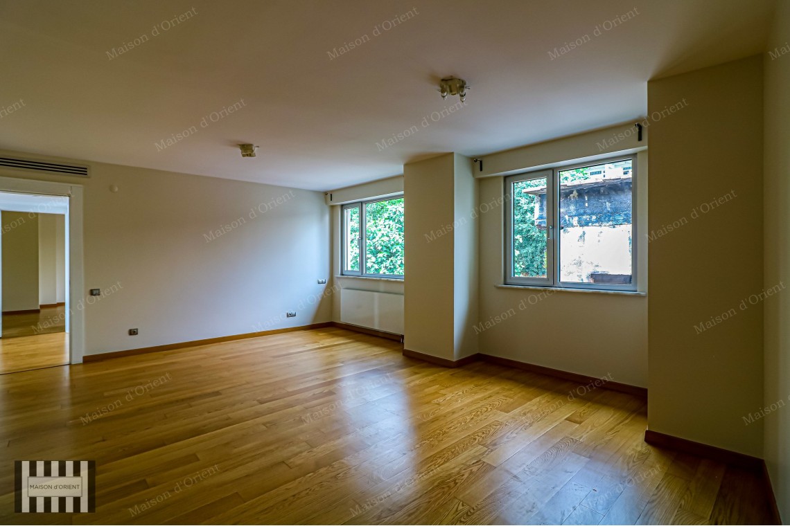 3+1 Apartment with Panoramic Bosphorus View for Rent in Cihangir