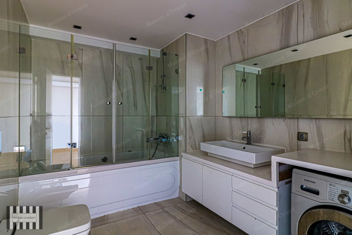 3+1 Apartment with Panoramic Bosphorus View for Rent in Cihangir