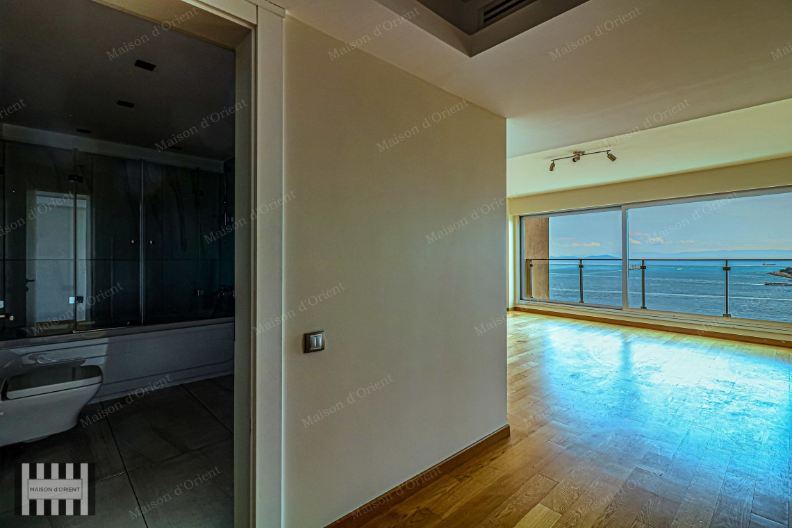 3+1 Apartment with Panoramic Bosphorus View for Rent in Cihangir