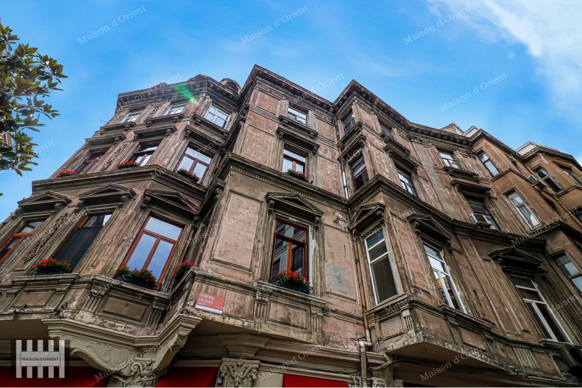 Office for Rent in Historical Tünel Geçidi İş Hanı