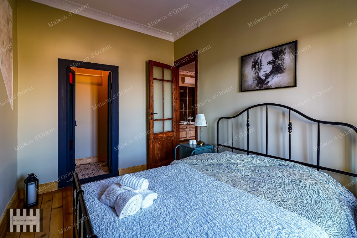 2+1 Furnished Apartment for Rent with Balcony and View in Galata