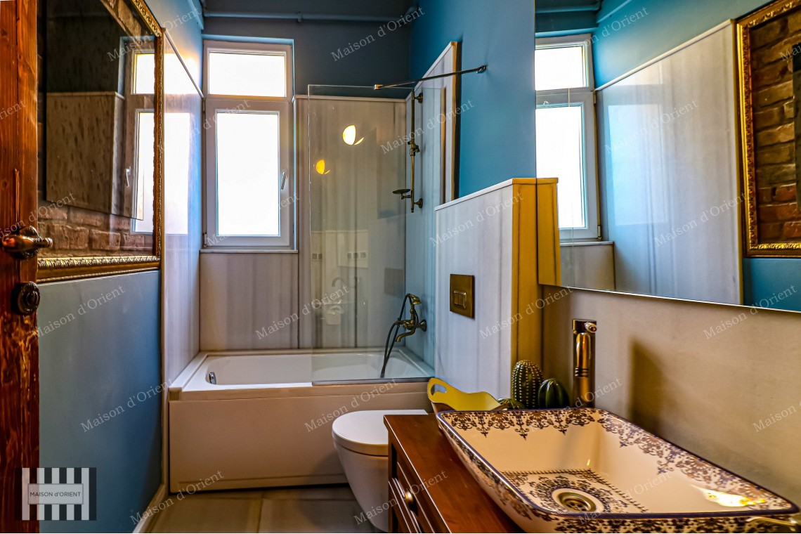 2+1 Furnished Apartment for Rent with Balcony and View in Galata