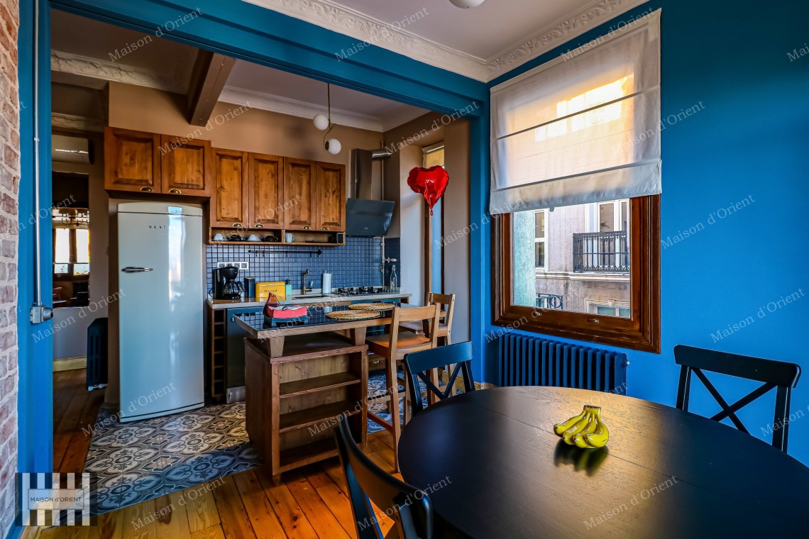 2+1 Furnished Apartment for Rent with Balcony and View in Galata