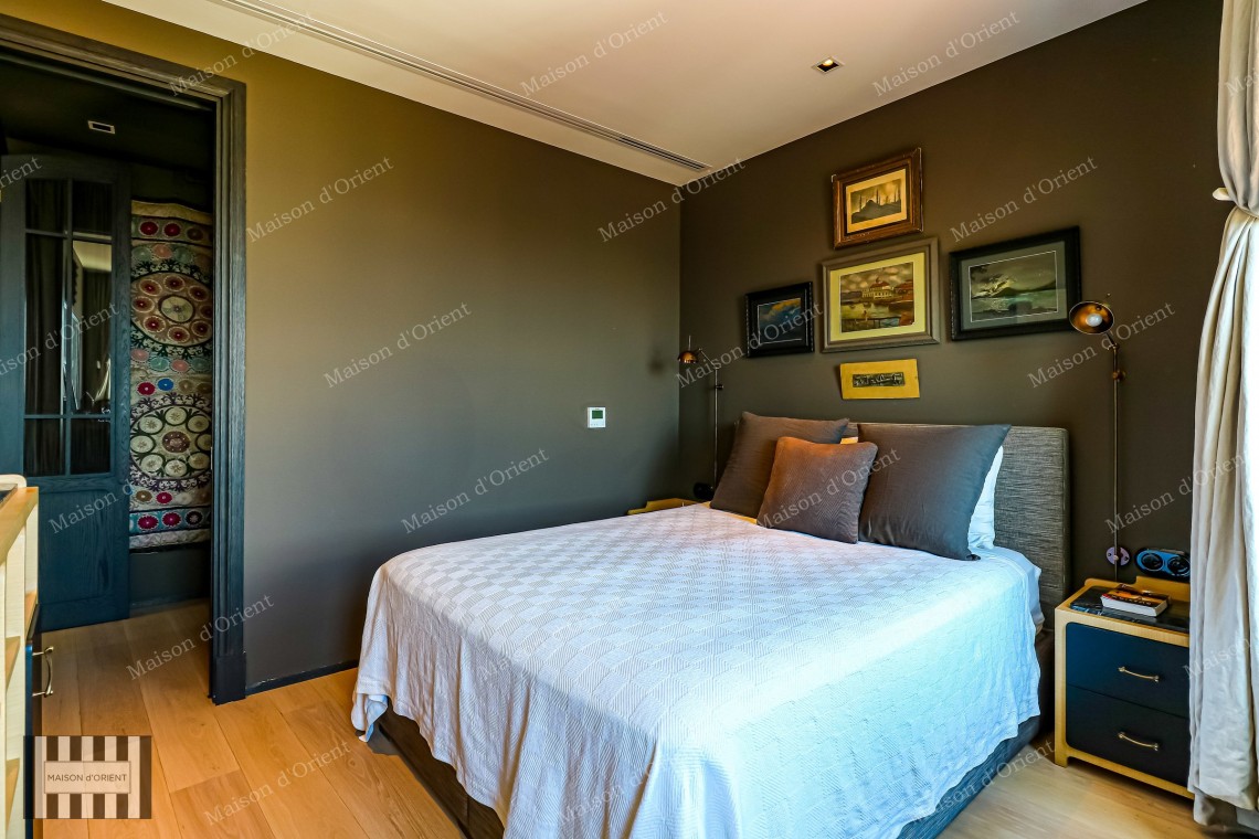 1+1 Flat for Sale with Panoramic View in Historical Building, Galata