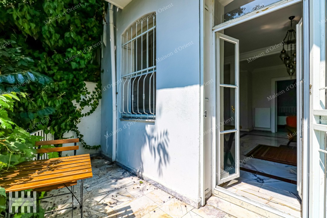 2+1 Flat for Sale in Konstantinopoli Building, Galatasaray